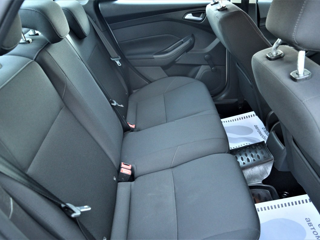 Ford Focus Trend 1.6  фото 12