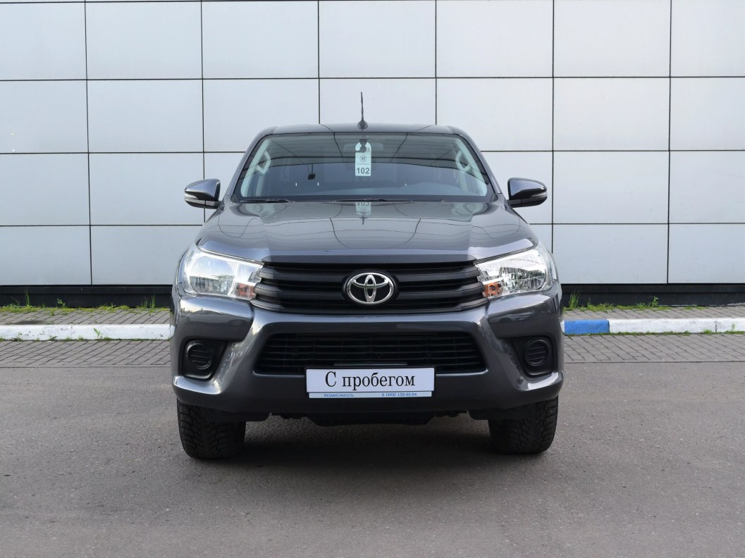 Toyota Hilux Стандарт 2.4 МКПП фото 2
