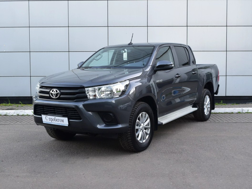 Toyota Hilux Стандарт 2.4 МКПП фото 3