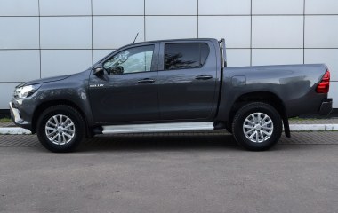 Toyota Hilux Стандарт 2.4 МКПП превью 4