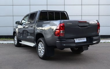 Toyota Hilux Стандарт 2.4 МКПП превью 5