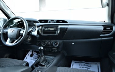 Toyota Hilux Стандарт 2.4 МКПП превью 11