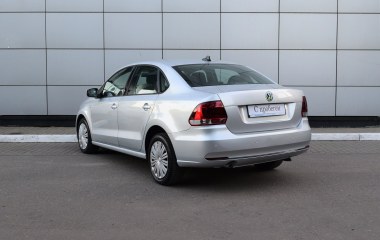 Volkswagen Polo Comfortline 1.6 АКПП превью 5