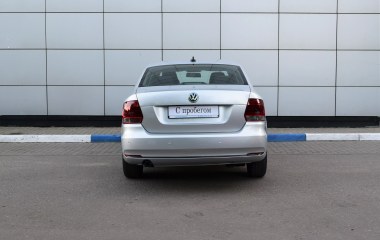 Volkswagen Polo Comfortline 1.6 АКПП превью 6