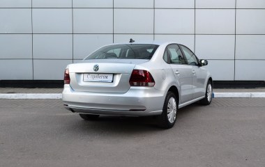 Volkswagen Polo Comfortline 1.6 АКПП превью 7