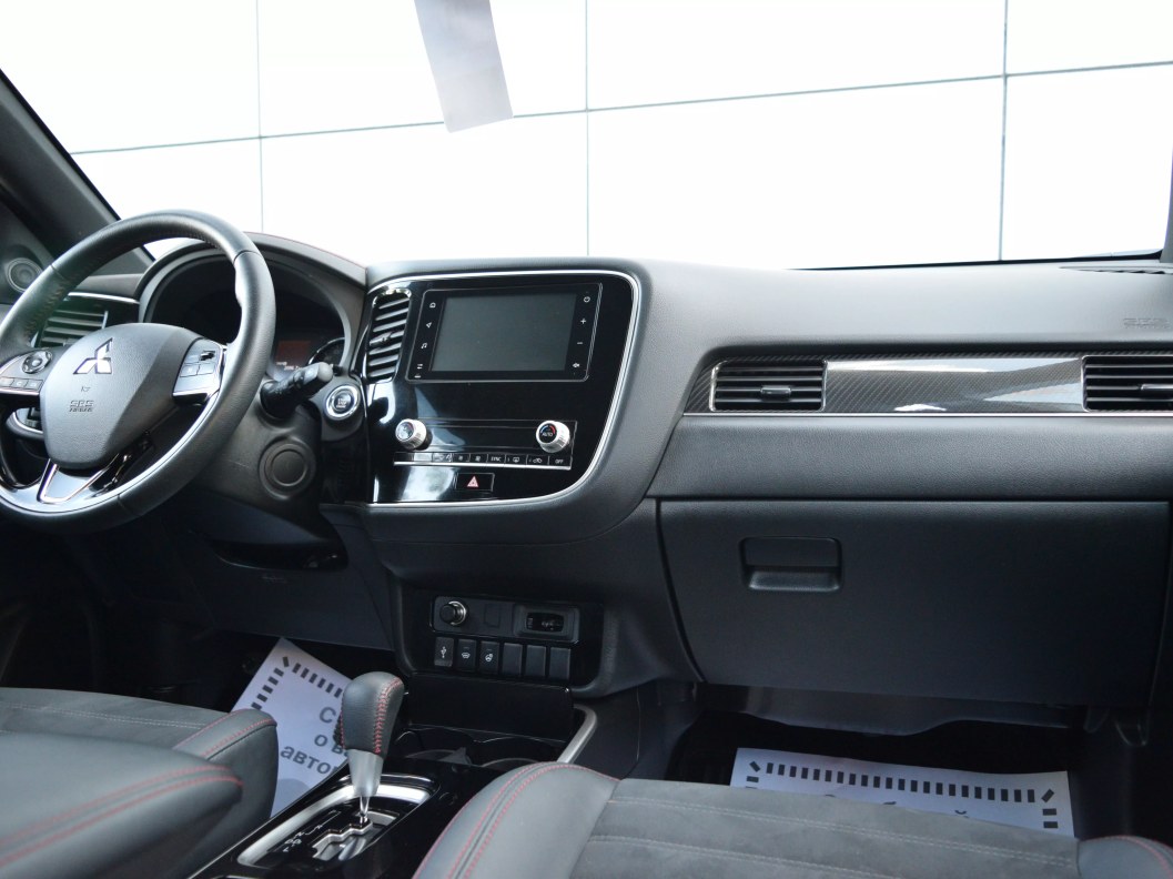 Mitsubishi Outlander Instyle 2.0 CVT фото 11