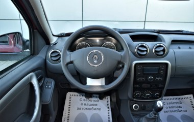 Renault Duster Privilege 2.0 МКПП превью 16