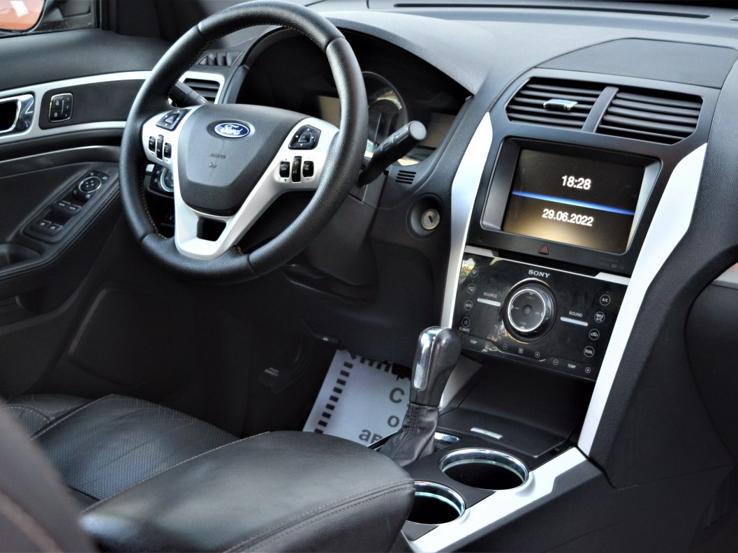 Ford Explorer Sport 3.5  фото 11