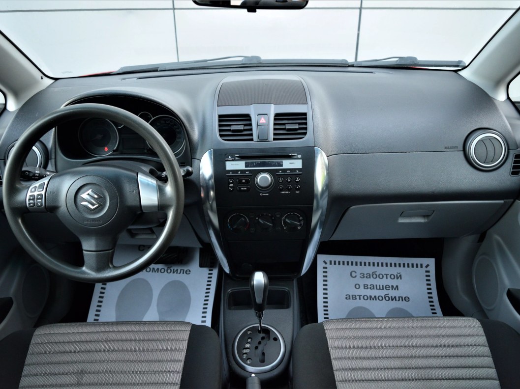Suzuki SX4 GL 1.6 АКПП фото 10