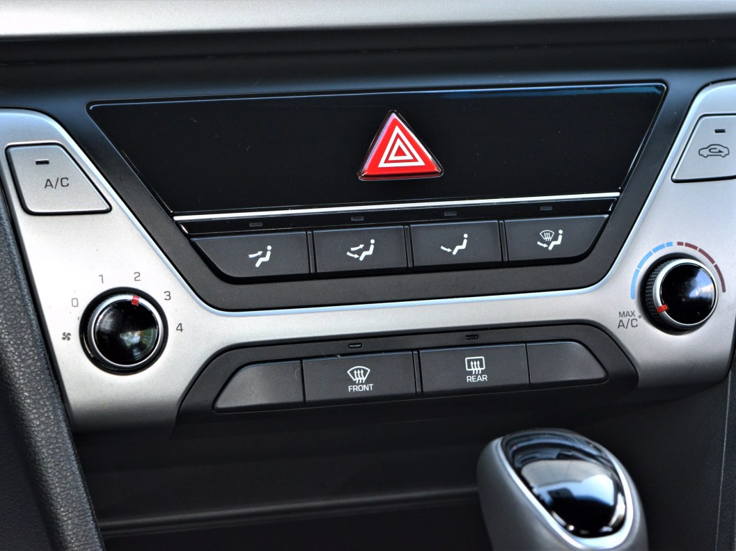 Hyundai Elantra Active 2.0 АКПП фото 15