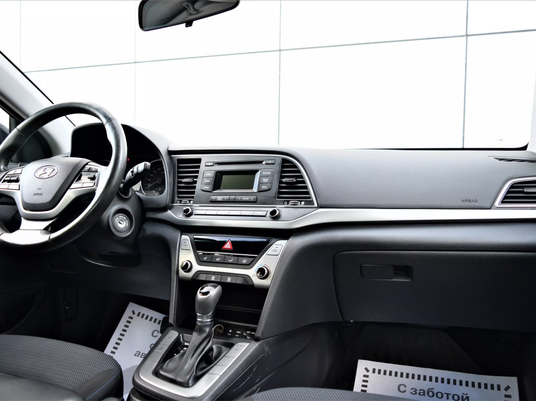 Hyundai Elantra Active 2.0 АКПП фото 18