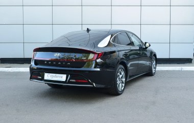 Hyundai Sonata бензин, АКПП, передний привод  превью 7