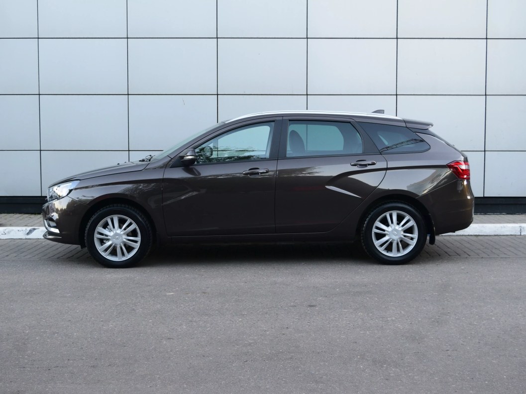 ВАЗ (Lada) Vesta GFK11-52-AK2 Luxe Multimedia 1.6 МКПП фото 4