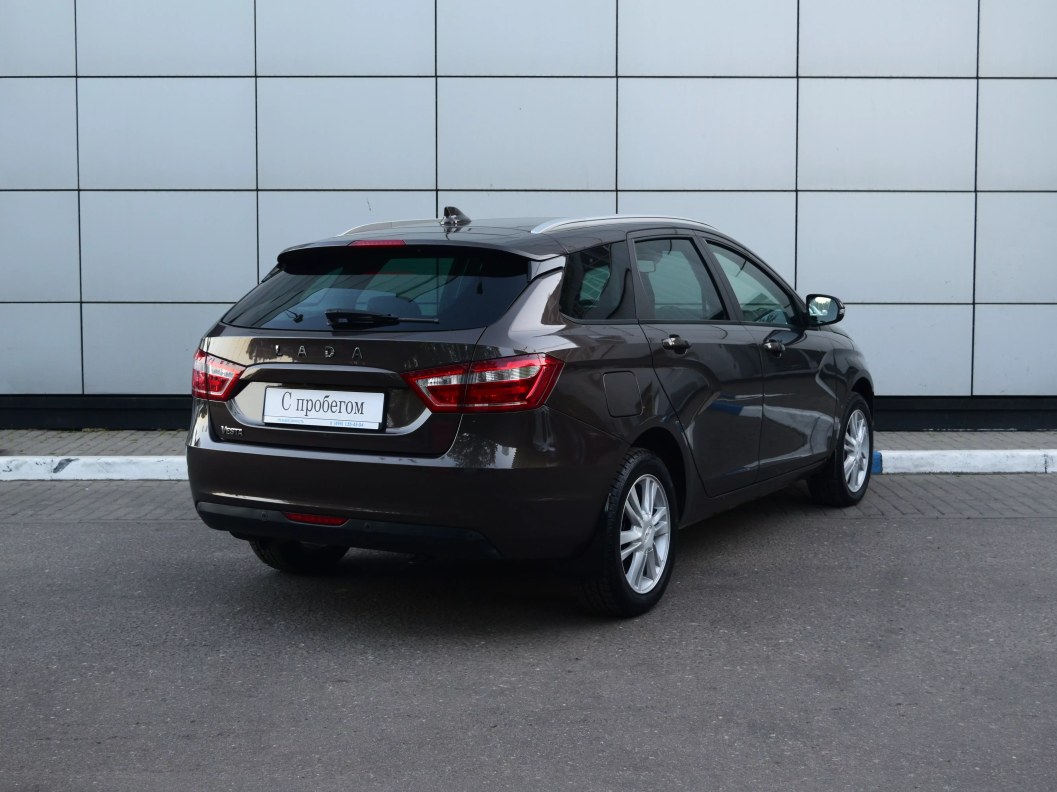 ВАЗ (Lada) Vesta GFK11-52-AK2 Luxe Multimedia 1.6 МКПП фото 7