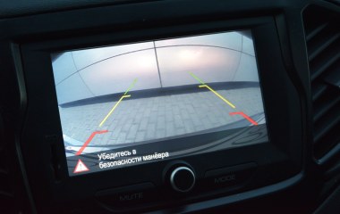 ВАЗ (Lada) Vesta GFK11-52-AK2 Luxe Multimedia 1.6 МКПП превью 16