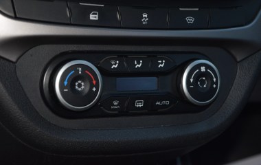 ВАЗ (Lada) Vesta GFK11-52-AK2 Luxe Multimedia 1.6 МКПП превью 17