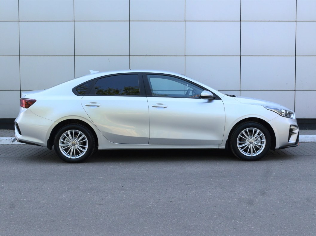 Kia Cerato Premium 2.0 АКПП фото 8