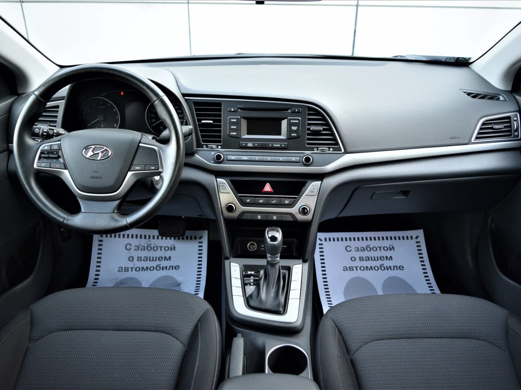 Hyundai Elantra Active 1.6 АКПП фото 9