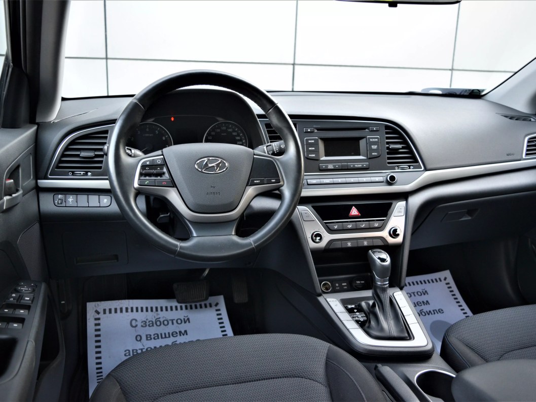 Hyundai Elantra Active 1.6 АКПП фото 14