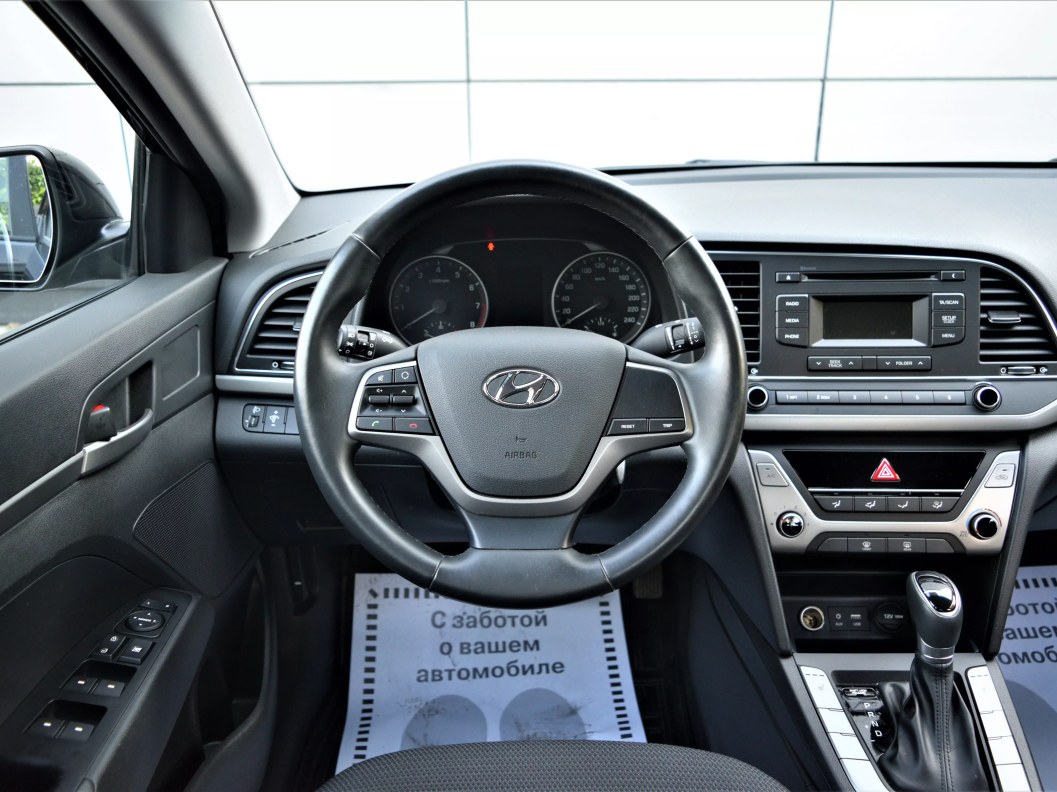 Hyundai Elantra Active 1.6 АКПП фото 15