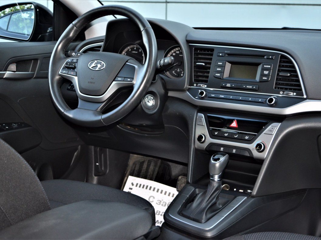 Hyundai Elantra Active 1.6 АКПП фото 19