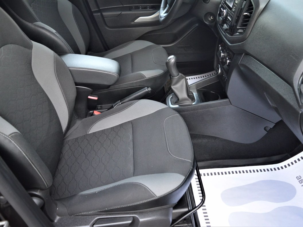 ВАЗ (Lada) XRAY GAB33-51-XRZ Comfort 1.8 МКПП фото 10
