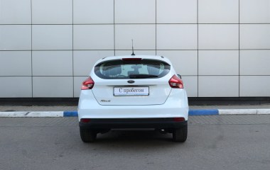 Ford Focus Trend 1.6  превью 6