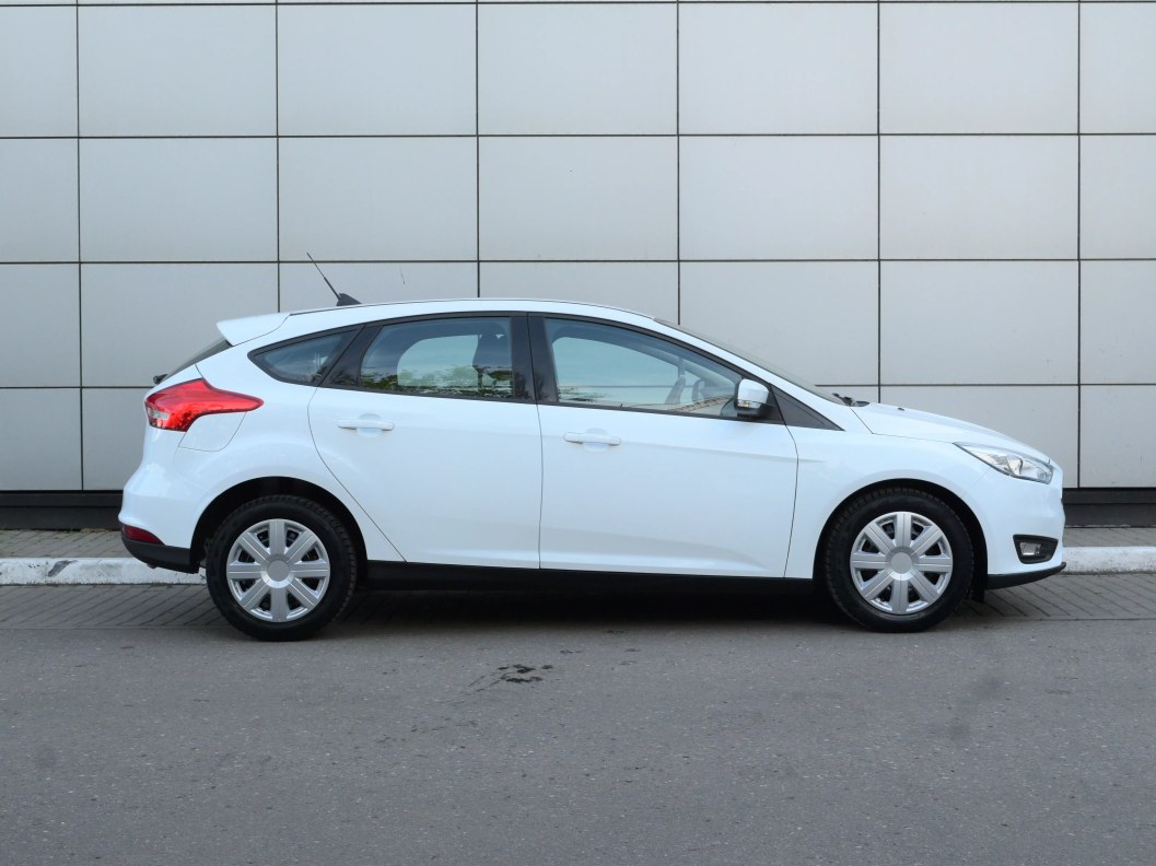 Ford Focus Trend 1.6  фото 8