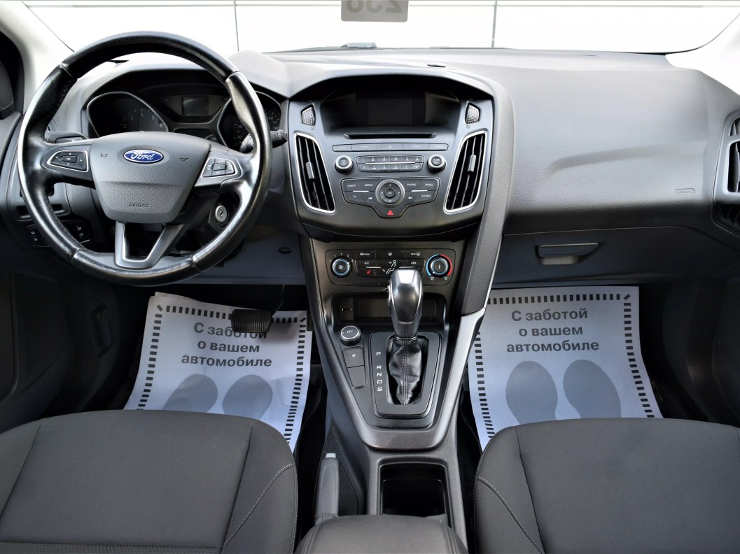 Ford Focus Trend 1.6  фото 10