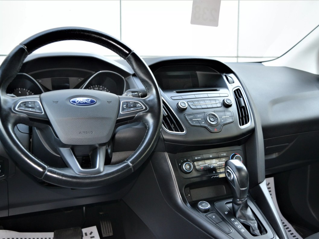 Ford Focus Trend 1.6  фото 17