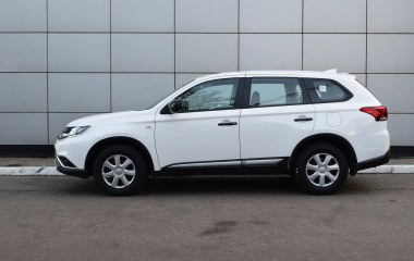 Mitsubishi Outlander Inform 2.0 CVT превью 4