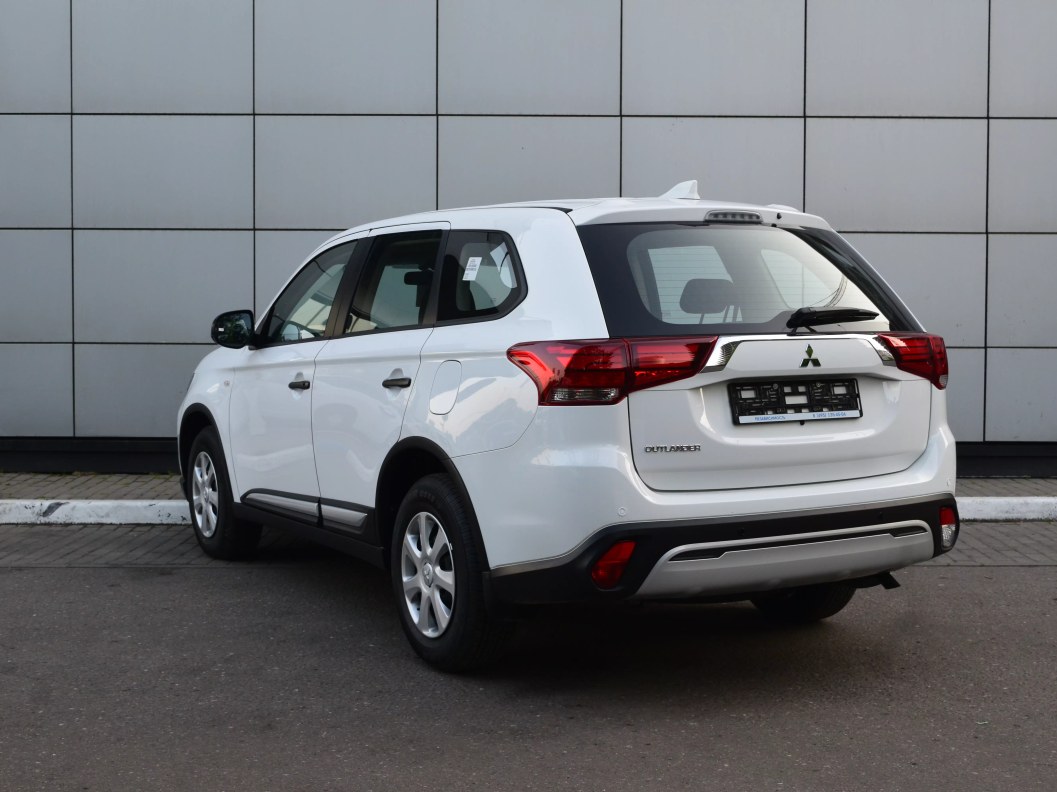 Mitsubishi Outlander Inform 2.0 CVT фото 5