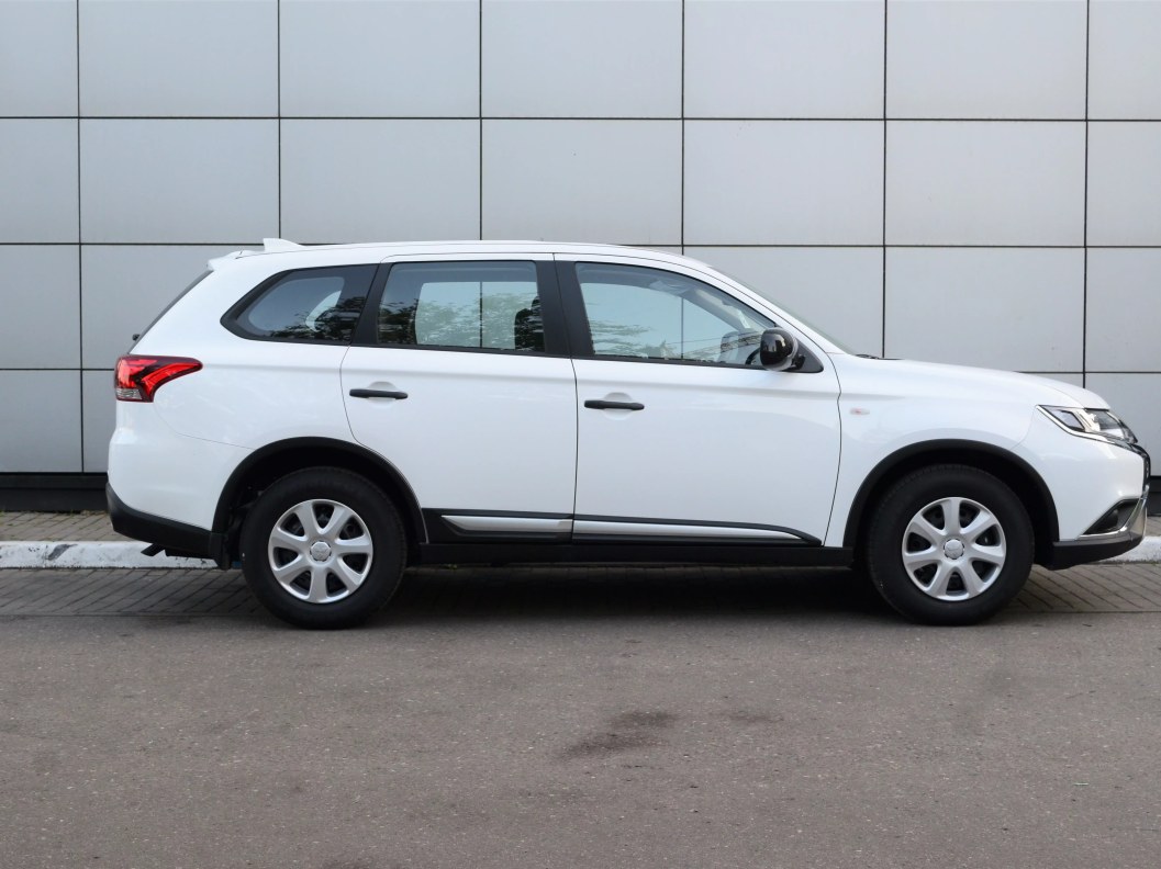 Mitsubishi Outlander Inform 2.0 CVT фото 8