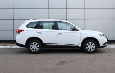 Mitsubishi Outlander Inform 2.0 CVT превью 8