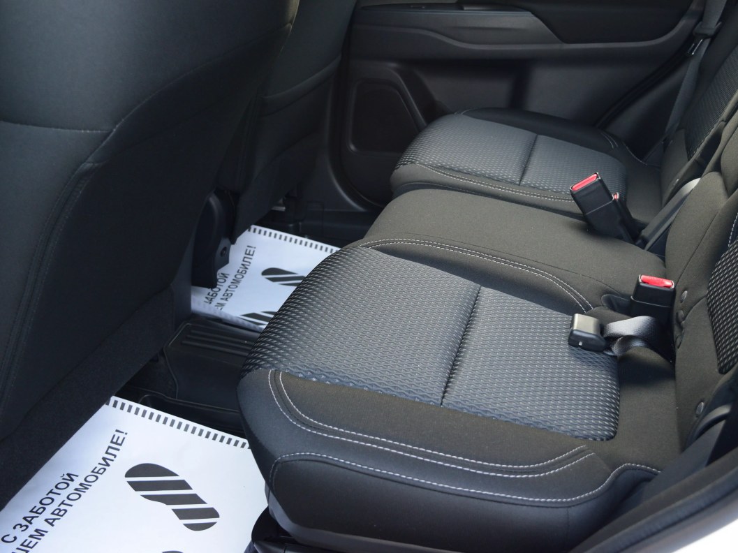 Mitsubishi Outlander Inform 2.0 CVT фото 14