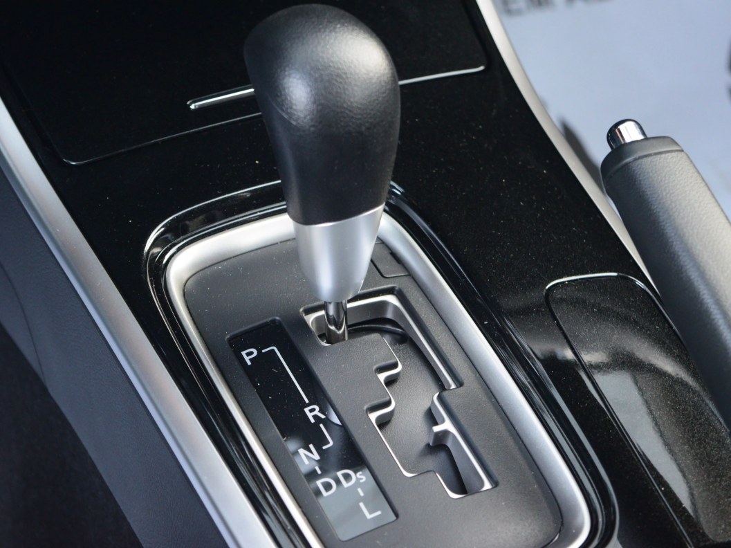 Mitsubishi Outlander Inform 2.0 CVT фото 18