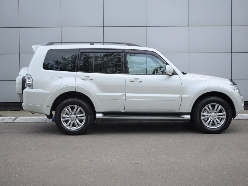 Mitsubishi Pajero Instyle S82 3.2 АКПП фото 4
