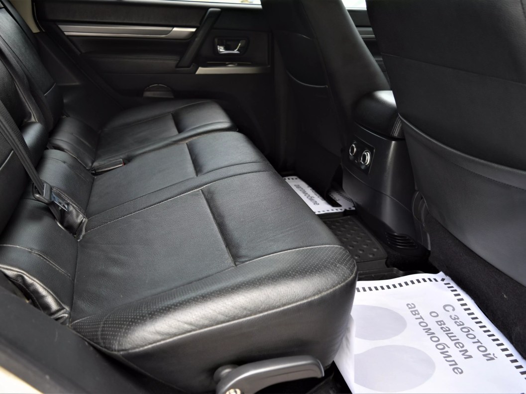 Mitsubishi Pajero Instyle S82 3.2 АКПП фото 12