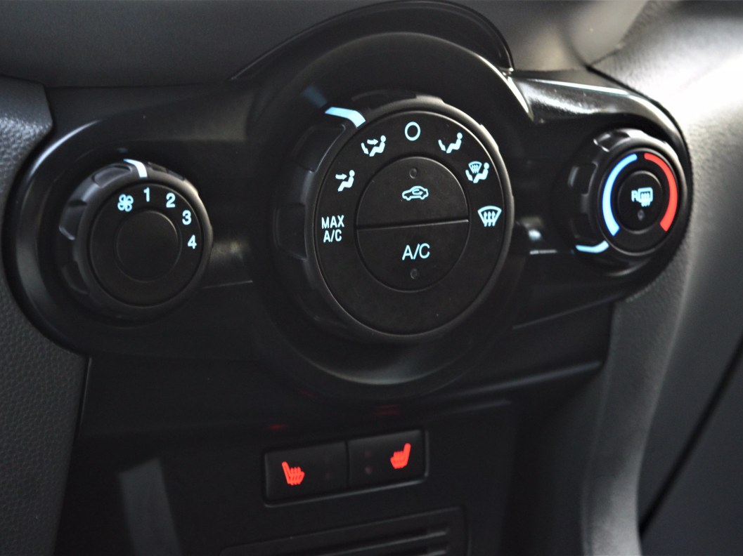 Ford EcoSport Trend 1.6  фото 17
