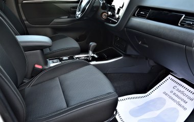 Mitsubishi Outlander Invite 2.0 CVT превью 11