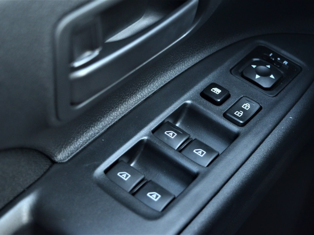 Mitsubishi Outlander Invite 2.0 CVT фото 15
