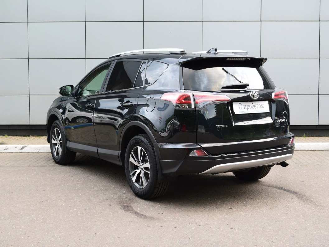 Toyota RAV4 Adventure 2.0 CVT фото 5