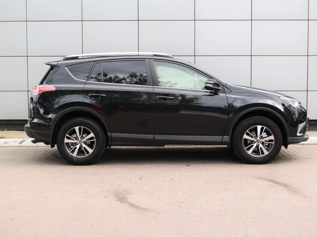 Toyota RAV4 Adventure 2.0 CVT фото 8