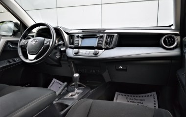 Toyota RAV4 Adventure 2.0 CVT превью 10