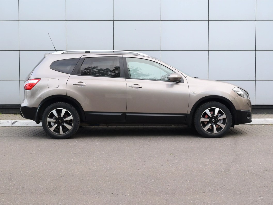 Nissan Qashqai+2 SE+ 2.0 CVT фото 4