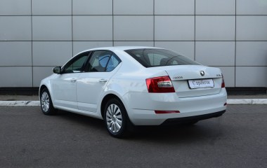Skoda Octavia Ambition 1.6 МКПП превью 5
