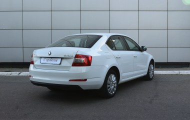 Skoda Octavia Ambition 1.6 МКПП превью 7