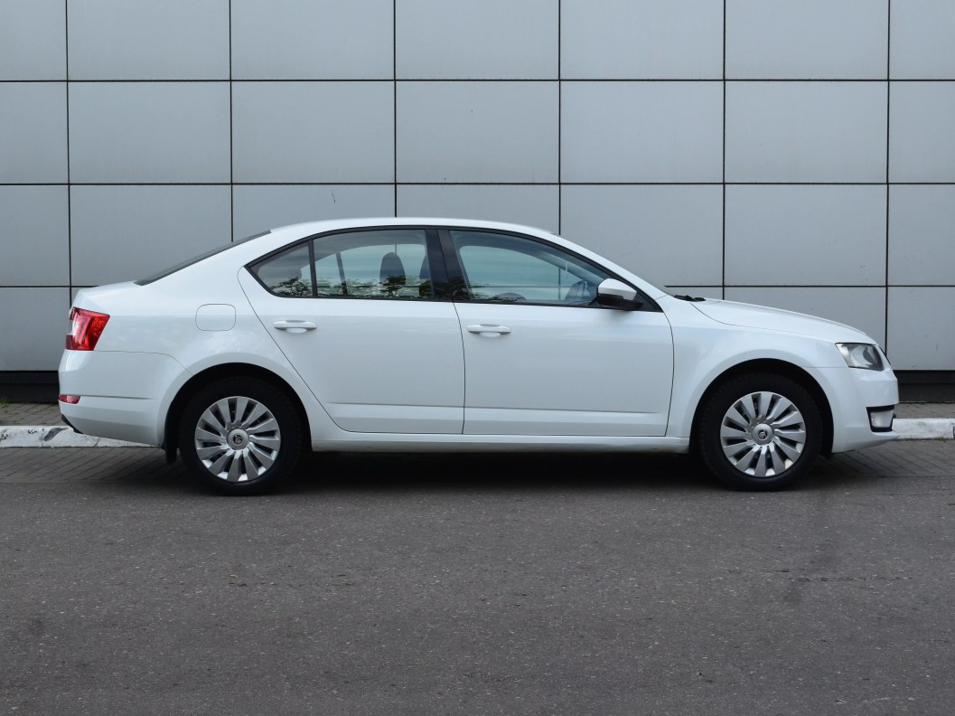 Skoda Octavia Ambition 1.6 МКПП фото 8