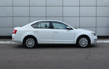 Skoda Octavia Ambition 1.6 МКПП превью 8