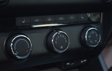 Skoda Octavia Ambition 1.6 МКПП превью 18